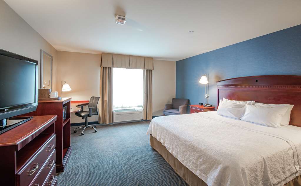 Hampton 3*